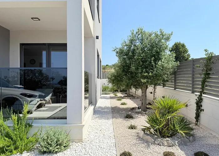 Kiko - - Exclusively Yours - Private Pool & Panoramic Sea Views *