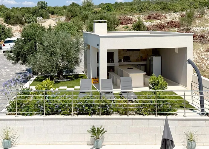 Kiko - - Exclusively Yours - Private Pool & Panoramic Sea Views Villa